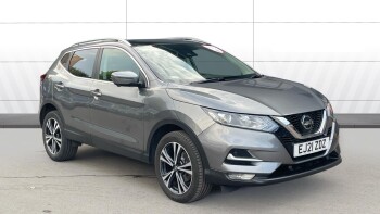 Nissan Qashqai 1.3 DiG-T N-Connecta 5dr [Glass Roof Pack] Petrol Hatchback